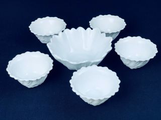 Vintage Indiana Glass White Milk Glass Daisy Flower Bowl With 5 Smaller Flowers