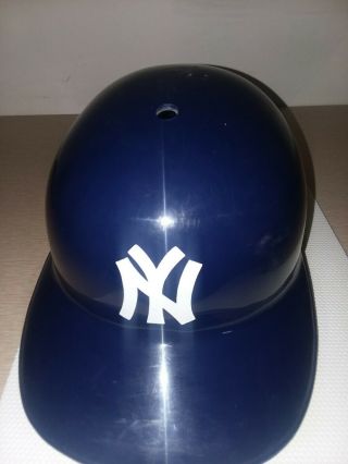 Vintage 1969/70 York Yankees Sports Souvenir Plastic Batting Helmet Mlb