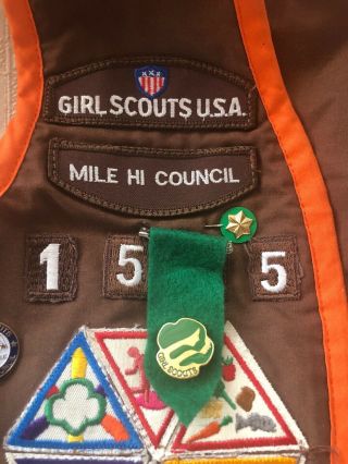 Vintage Brownie Vest Girl Scouts.  Patches And Metal Pin Backs 2