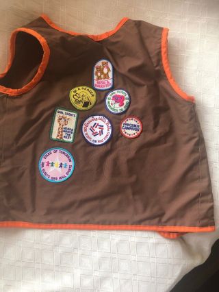 Vintage Brownie Vest Girl Scouts.  Patches And Metal Pin Backs 5