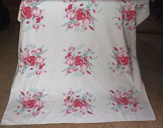 Vintage 50’s Kitchen Tablecloth With Rose Graphics – Classic (657)