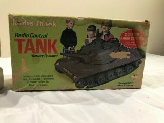 Vintage Radio Shack Radio Control Battery Operated Tank