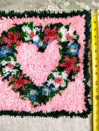 Vintage Latch Hook HART WREATH Pillow Wall Hanging FINISHED COMPLETED 5