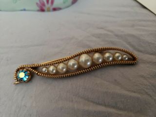 Vintage Pin Brooch Shiny Gold Tone White Faux Pearl Pea Pod