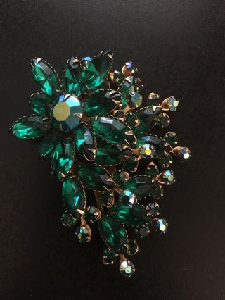 Vintage Large Gold Tone Prong Set Green Rhinestone Brooch Unsigned