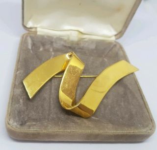 Vintage Monet Large Ribbon Z Shape Gold Tone Brooch Costume Jewellery Pretty