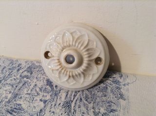 Vintage French Ceramic Ceiling Rose (3490g) 5