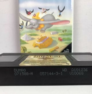 Disney’s Dumbo Black Diamond VHS 24 Red Signature VTG Pink Clamshell Nearly 3