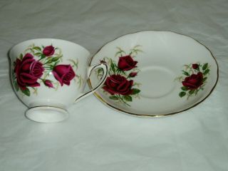 vintage Colclough fine china tea cup and saucer,  red floral pattern number 7552 2