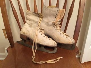 Vintage Women’s Sz 8 St.  Moritz Ice Skates White Leather 10 1/3 Vim Sports Radio