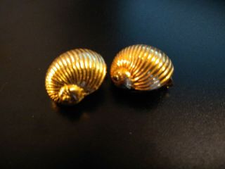 Vintage.  Signed Mimi Di N 1976,  Shell Designer Goldtone Clip On Earrings