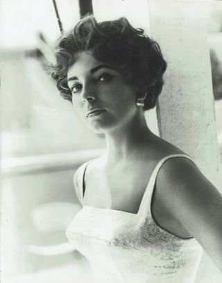 Joan Collins Actress The Bravos Vintage Portrait Photograph 9 X 7