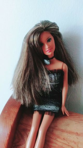 Vintage ©1998 Mattel Sexy Dress Tan Darker Skinned " Brown With Steaks Barbie Doll
