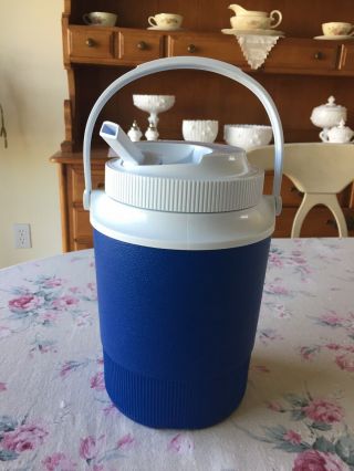 Vintage Rubbermaid Blue Insulated Thermal1/2 Gallon Water Cooler Jug 1502 Usa