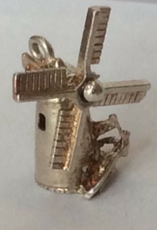Lovely Vintage Silver Bracelet Charm Of An Articulated Moving Windmill Sails Tur