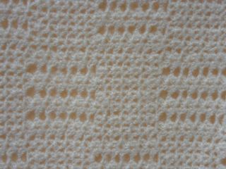 yellow lemon hand knitted blanket baby vintage 133 cm by 152 cm knees throw 3