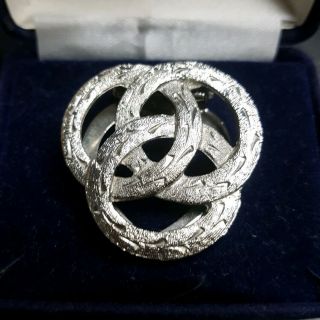 Vintage Celtic Knot Silver Tone Scarf Clip Costume Jewellery Pretty