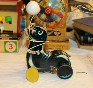 Vintage 1960 ' s Fisher Price SUZIE SEAL Wood Wooden Pull Toy 3