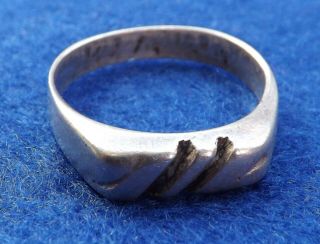 Vintage White Metal / Silver Ring - Uk Size S