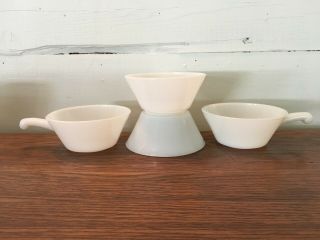 Set Of 4 Vintage Anchor Hocking Fire King White Milk Glass Handled Soup Bowls