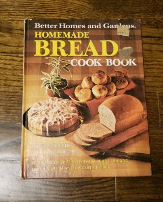 Better Homes And Gardens Homemade Bread Cook Book,  Vintage 1976.  Hardcover