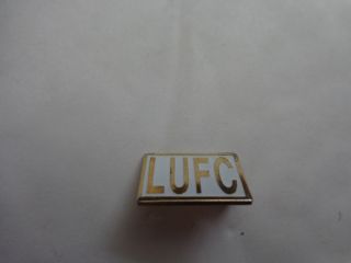 Classic Vintage Leeds United White Lufc Banner Football Pin Badge