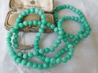 Lovely Long Vintage 1950s Peking Jade Glass Bead Necklace For Restringing