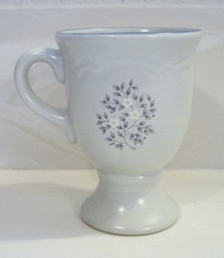 Set Of 4 Pfaltzgraff Pedestal Cups / Mugs Heirloom White Flowers Gray Vintage