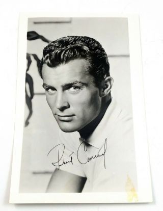 Robert Conrad Autographed Vintage Black & White Photo 5.  5 X 3.  5