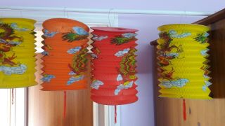 5 Vintage Chinese Paper Lanterns.  Christmas Or Garden Parties 2