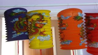 5 Vintage Chinese Paper Lanterns.  Christmas Or Garden Parties 3