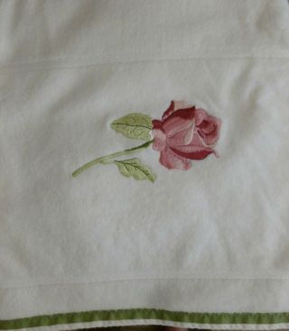 Springmaid Vintage White Bath Towel Green Border Pink Embroidered Rose 26 X 51
