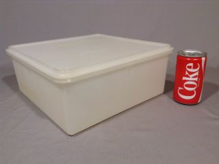 Large Vintage 12x12x5 " Tupperware 36 Cup Sheer Store - All Container 166 W/cover