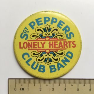 Vtg The Beatles Sgt Peppers Lonely Hearts Club Band 1970s Era Tin Pin Badge