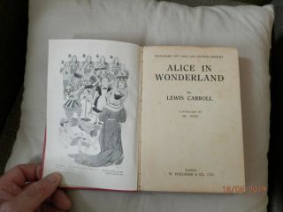 Vintage Alice In Wonderland By Lewis Carrol Printed By W.  Foulsham&co.  L Classics
