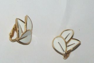 Vintage Crown Trifari White enamel gold leaf detail clip on earrings 2