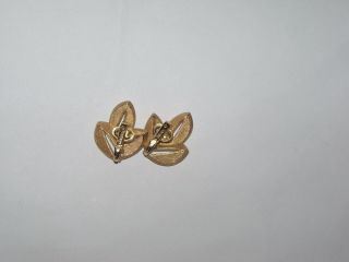 Vintage Crown Trifari White enamel gold leaf detail clip on earrings 3