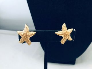 Vtg.  Sarah Coventry Textured Gold Tone Starfish Clip On Earrings