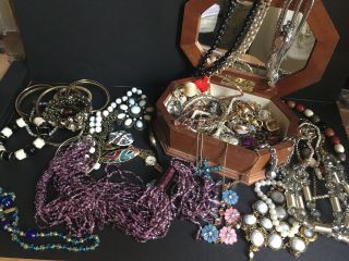 House Jewellery Vintage /semi Modern And Jewellery Box