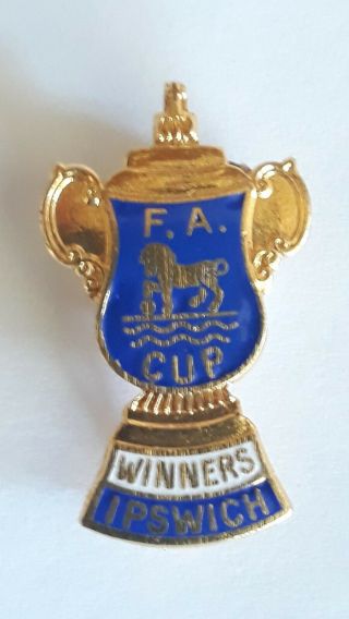 Vintage Ipswich Town 1979 F.  A.  Cup Winners Coffer Pin Badge