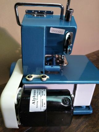 Vintage Yamata overlock sewing machine overlock,  3 thread - line 5 - line,  flatlock 5