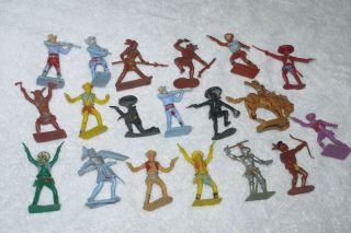 Vintage Cresent/ Lone Star Etc Unsorted To Market Toy Soldiers Cowboys
