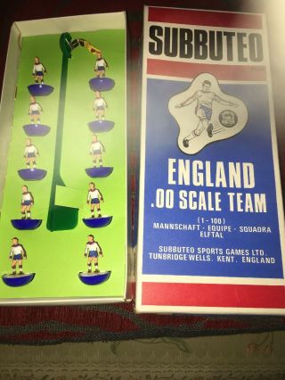Subbuteo Team Ref C138 England Heavyweight Vintage 1970’s.  Boxed