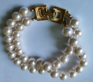 MONET VINTAGE HAND KNOTTED PEARL BRACELET GOLD TONE CLASP 2 STRAND 7.  5 4