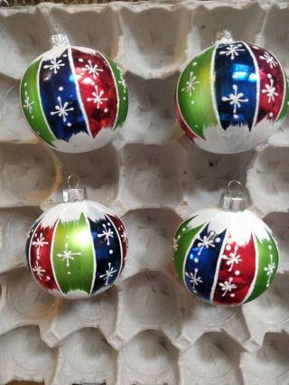 Vintage Traditional Size Hand Painted Mica Glass Christmas Balls Ornaments Radco