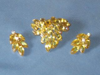 Vintage Gold - Tone Metal A/b Rhinestone Yellow Cabochon Pin Earrings Demi - Parure