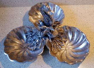 VINTAGE SEAHORSE SILVERTONE HORS D ' OEUVRES TRIO CLAM SHELLS SHAPE DISH R 2