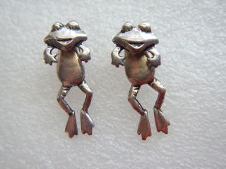 Vintage Sterling Silver Playful Articulated Frog Froggy Toad Dange Post Earrings