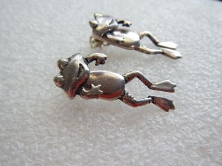 VINTAGE STERLING SILVER PLAYFUL ARTICULATED FROG FROGGY TOAD DANGE POST EARRINGS 2