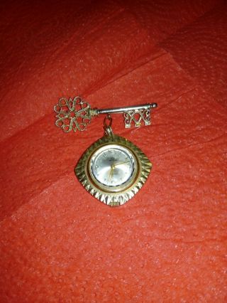 Vintage Buler Watch Brooch 19 Jewels